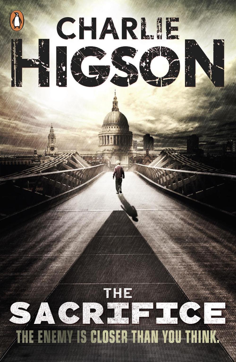 The Sacrifice (The Enemy Book 4) by Charlie Higson - ISBN: 9780141336138