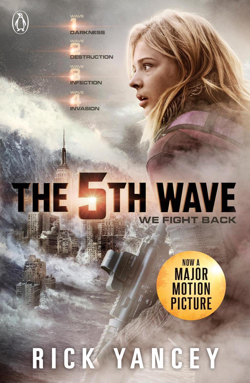 The 5th Wave (Book 1) by Rick Yancey - ISBN: 9780141366470