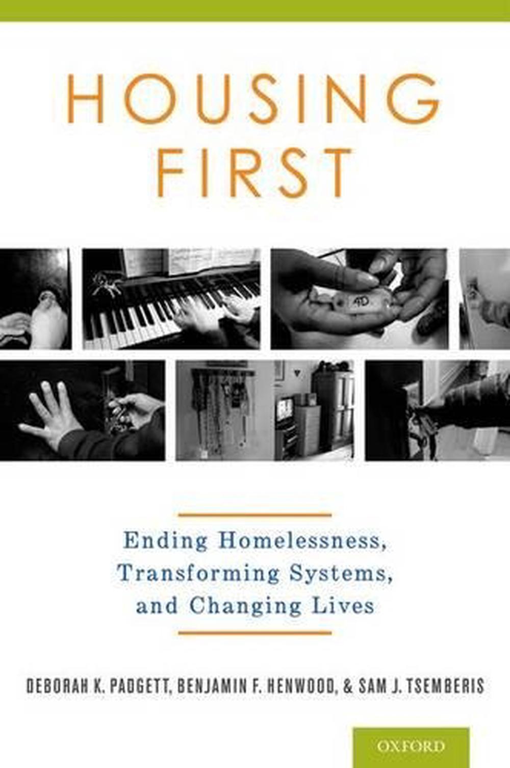 Housing First, 9780199989805
