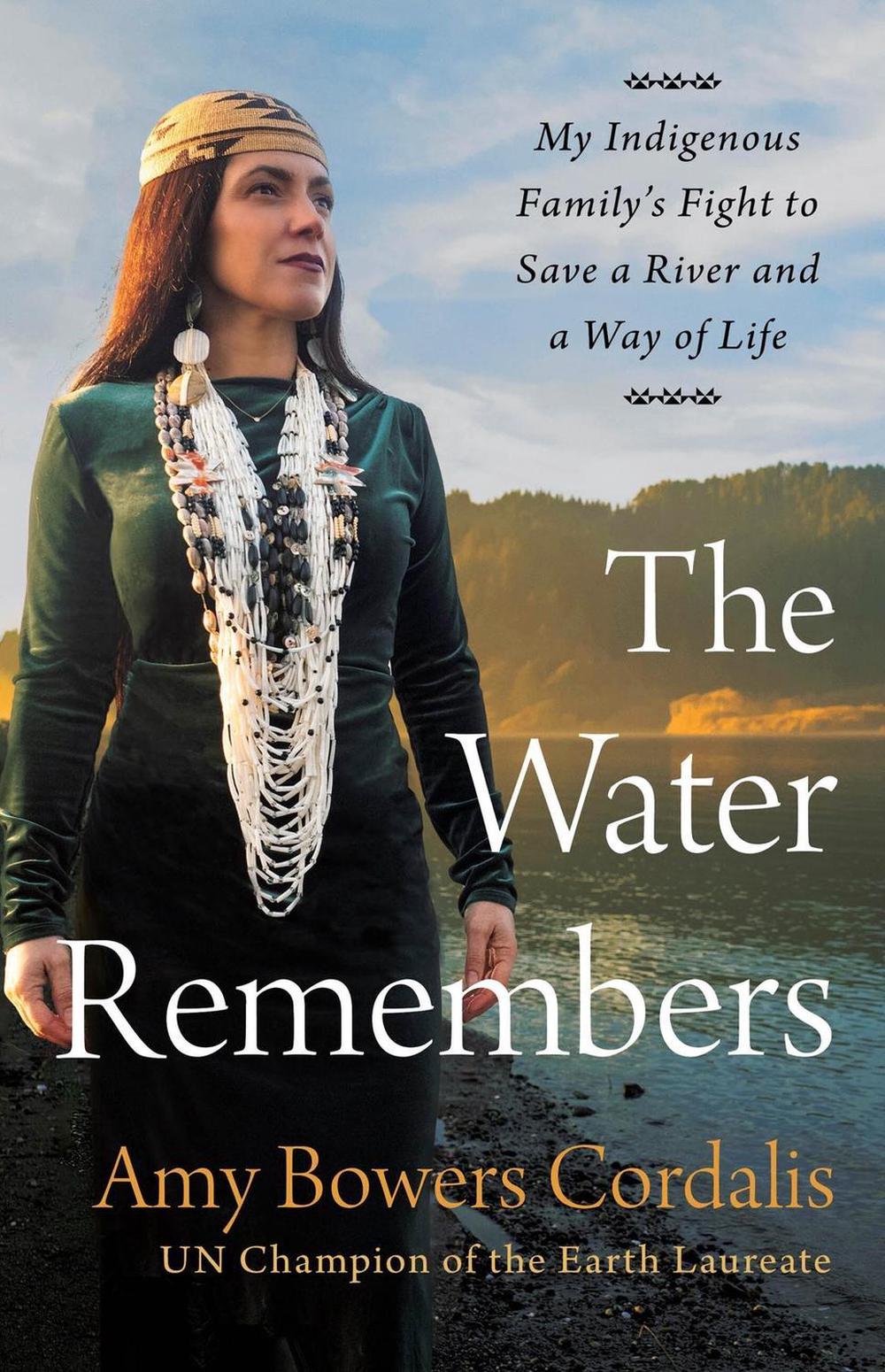 The Water Remembers, 9780316568951