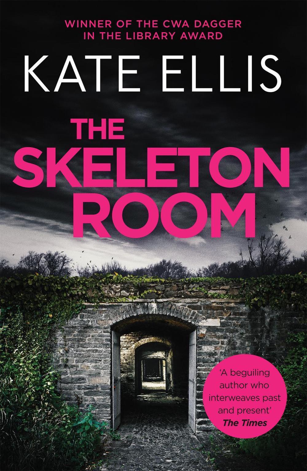 The Skeleton Room by Kate Ellis - ISBN: 9780349418902
