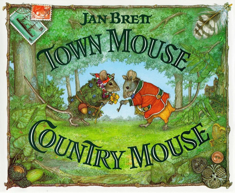 Town Mouse Country Mouse by Jan Brett - ISBN: 9780399226229