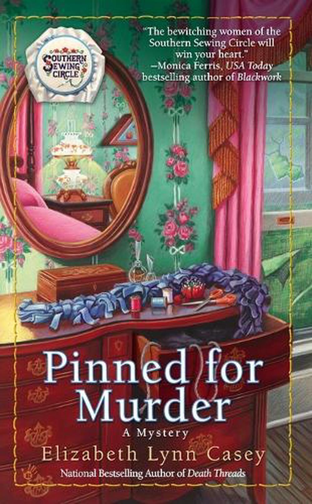 Pinned for Murder by Elizabeth Lynn Casey - ISBN: 9780425237892