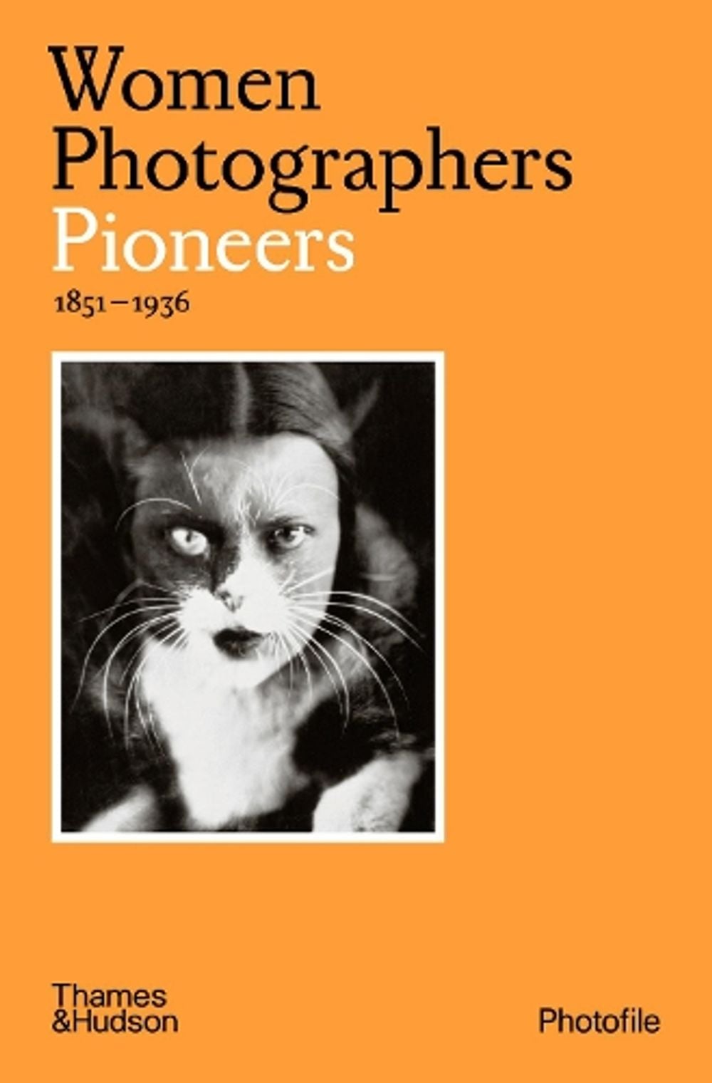 Women Photographers: Pioneers by Clara Bouveresse - ISBN: 9780500411155