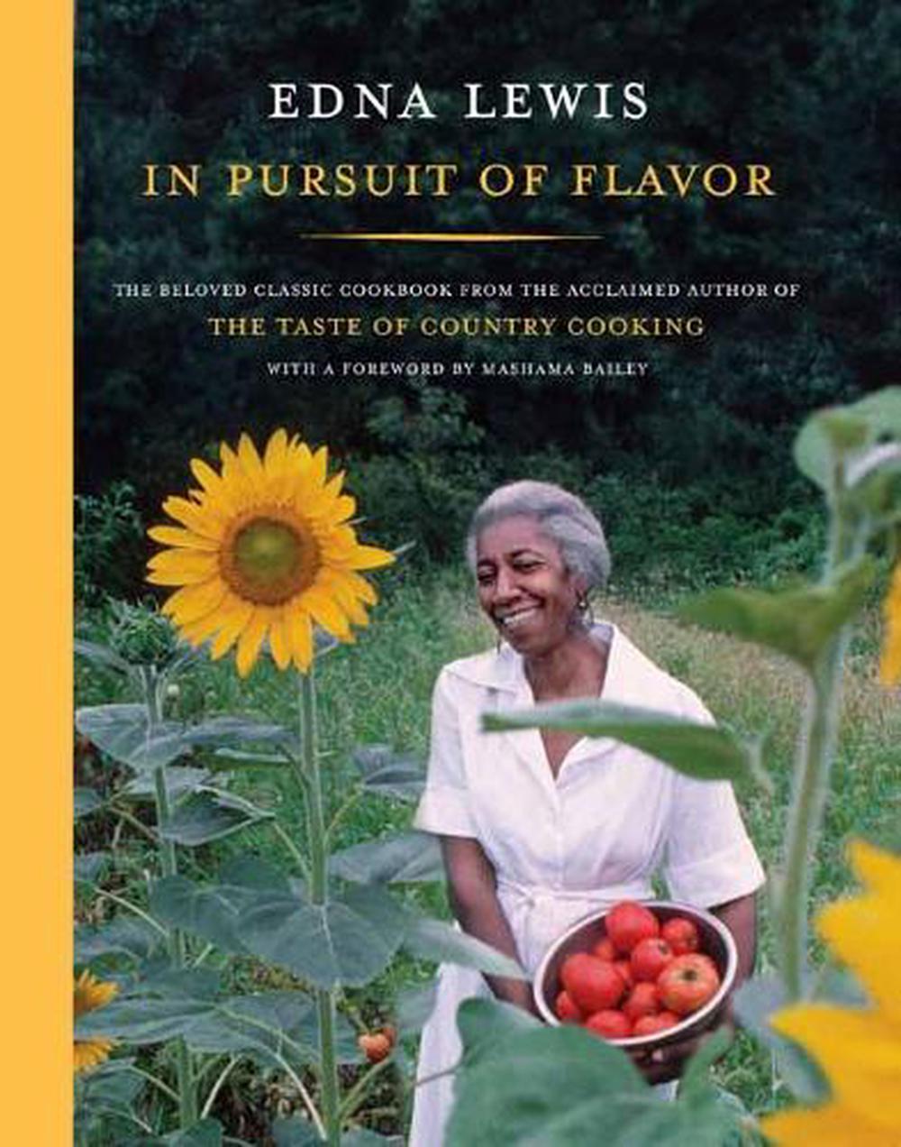 In Pursuit of Flavor by Edna Lewis - ISBN: 9780525655510
