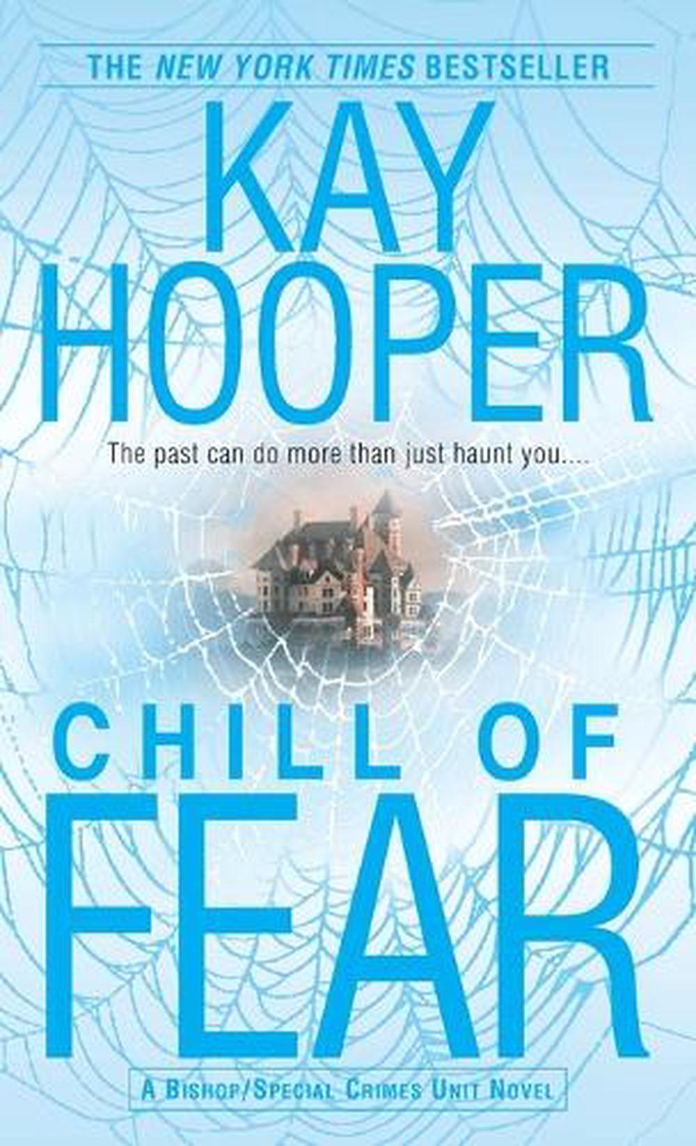 Chill of Fear by Kay Hooper - ISBN: 9780553585995