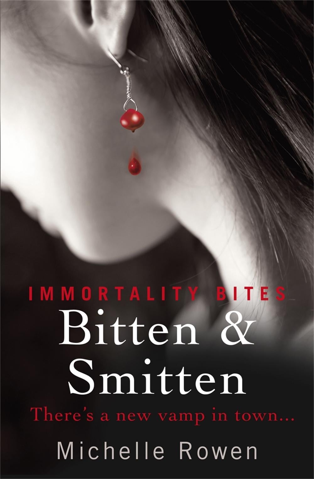 Bitten & Smitten by Michelle Rowen - ISBN: 9780575094000
