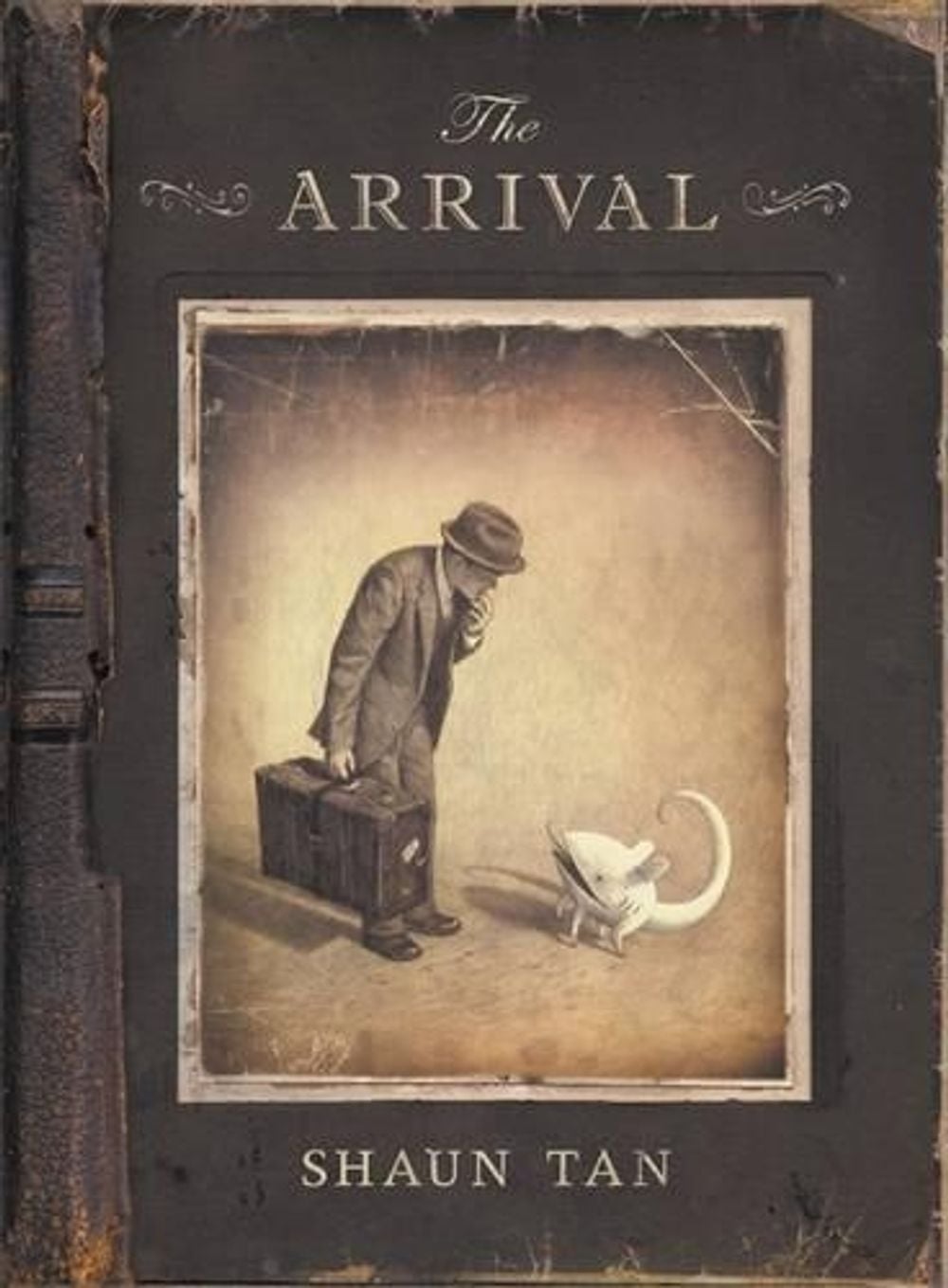 The Arrival by Shaun Tan - ISBN: 9780734406941