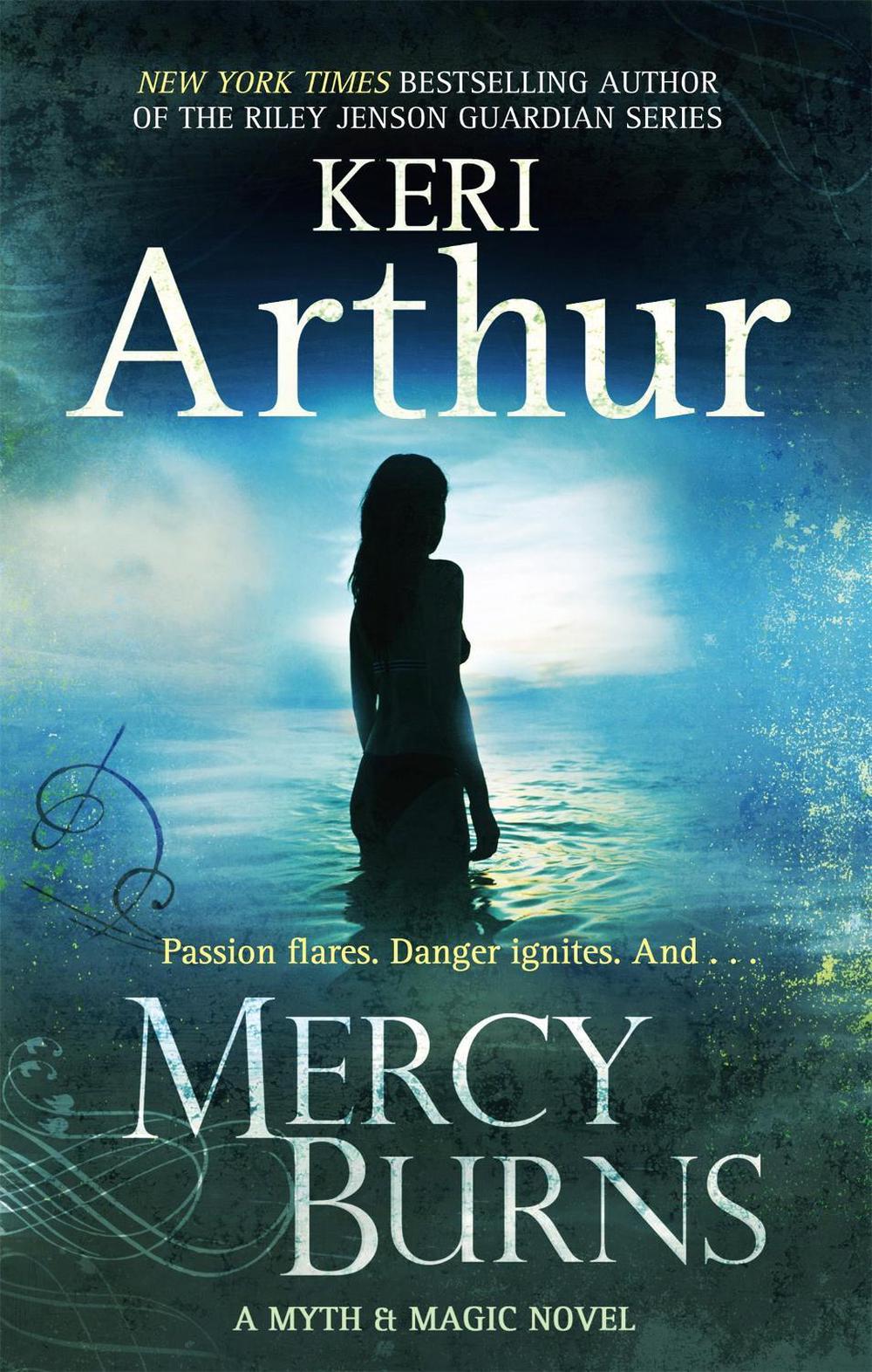 Mercy Burns by Keri Arthur - ISBN: 9780749953072