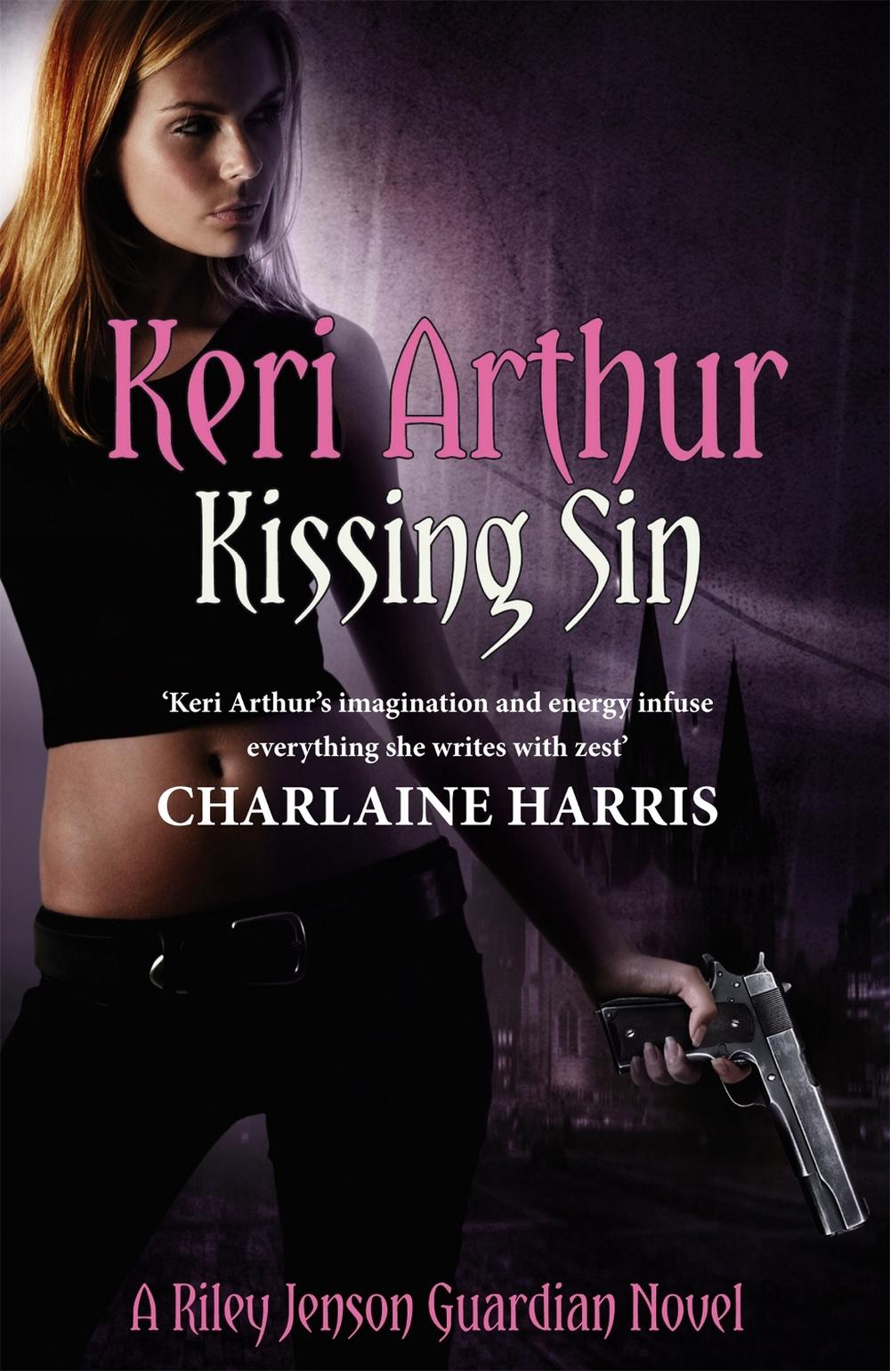 Kissing Sin by Keri Arthur - ISBN: 9780749955922