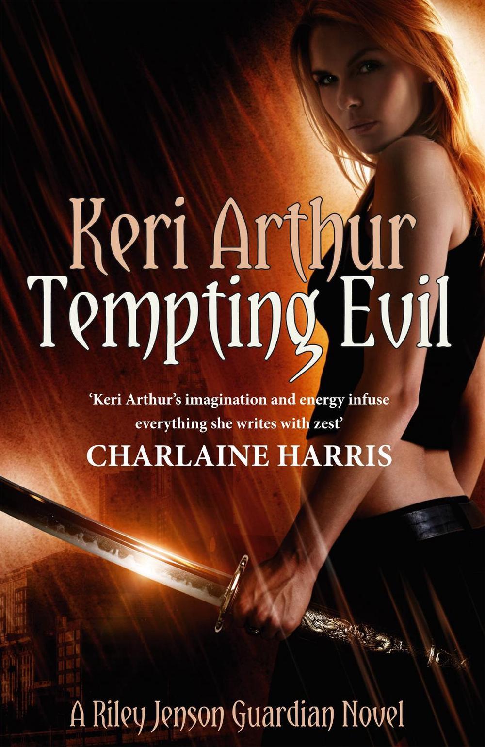 Tempting Evil by Keri Arthur - ISBN: 9780749955977