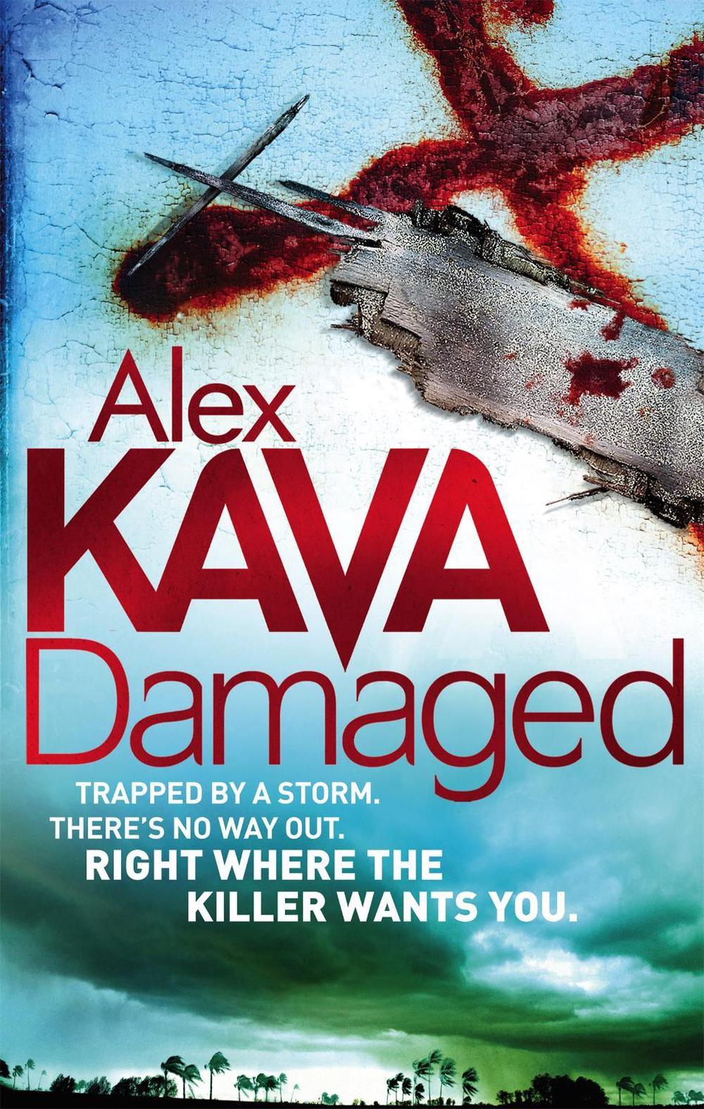 Damaged by Alex Kava - ISBN: 9780751543353