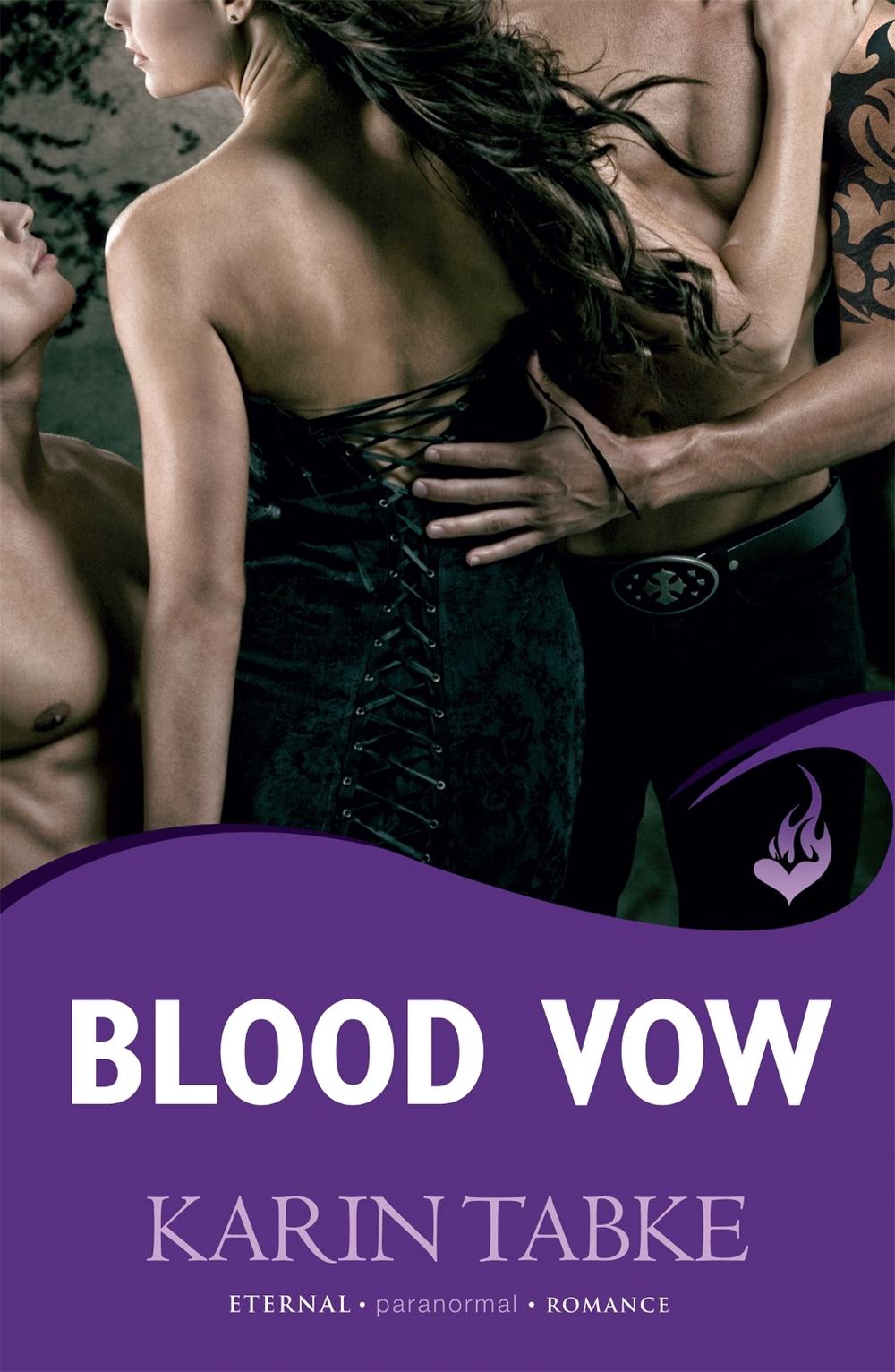 Blood Vow: Blood Moon Rising Book 3 by Karin Tabke - ISBN: 9780755395125