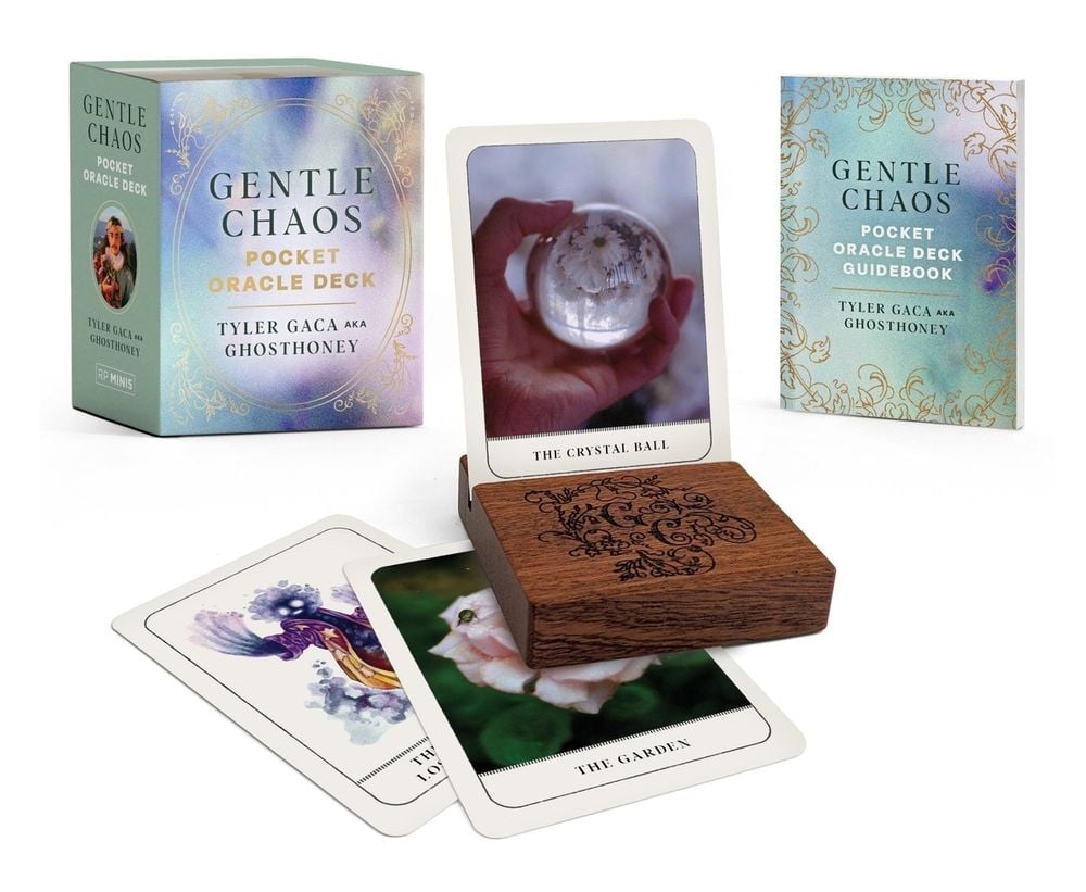 Gentle Chaos Pocket Oracle Deck by Tyler Gaca - ISBN: 9780762482030