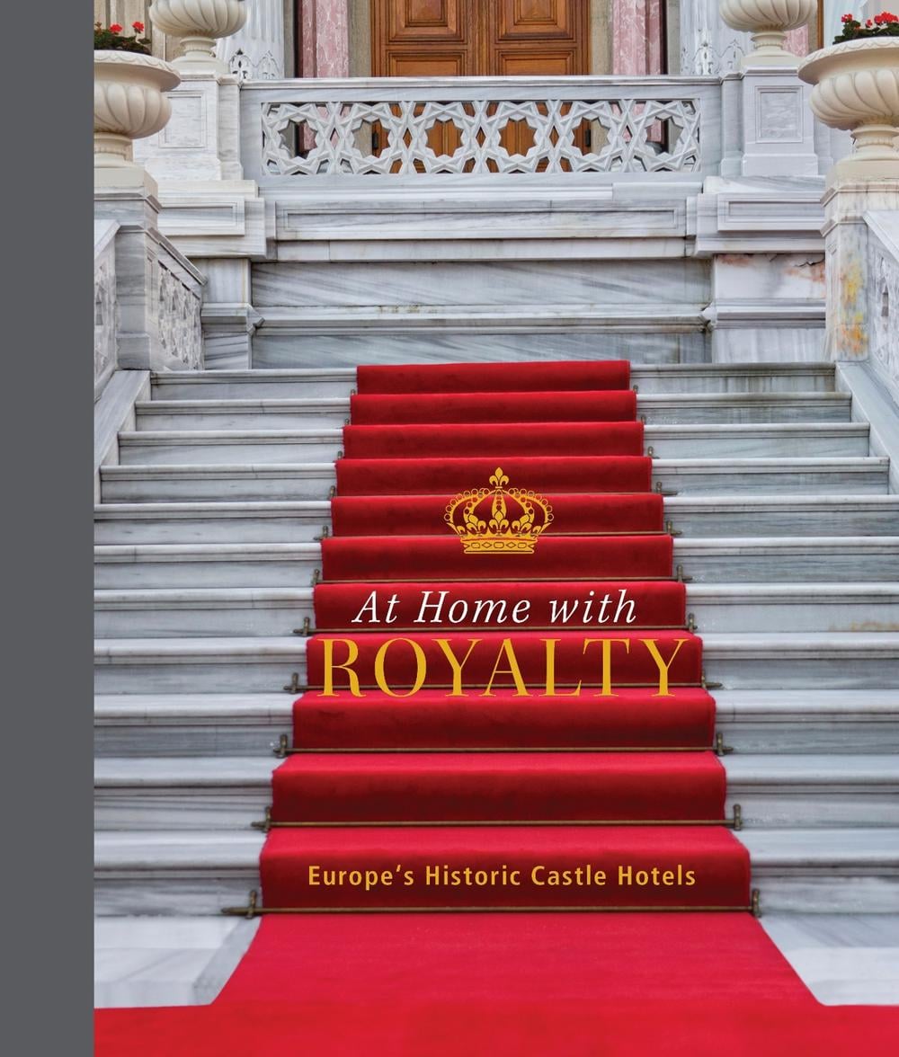 At Home with Royalty by Katinka Holupirek - ISBN: 9780764366710