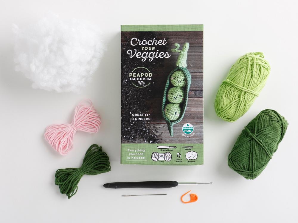 Crochet Your Veggies Amigurumi Kit Peapod, 9780764370519