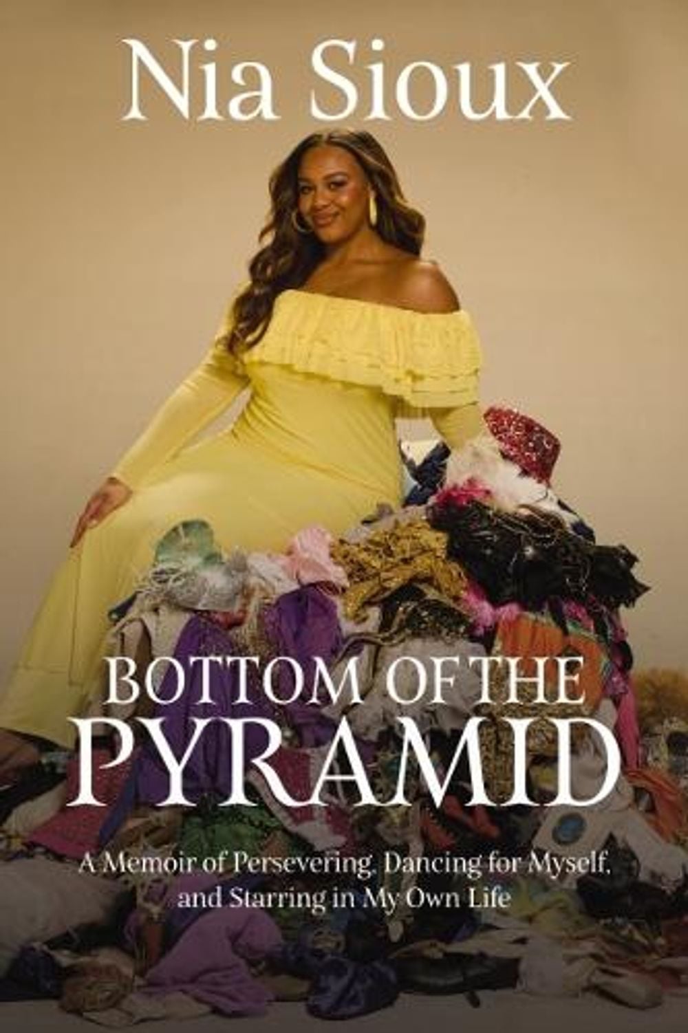 Bottom of the Pyramid by Nia Sioux - ISBN: 9781400253043