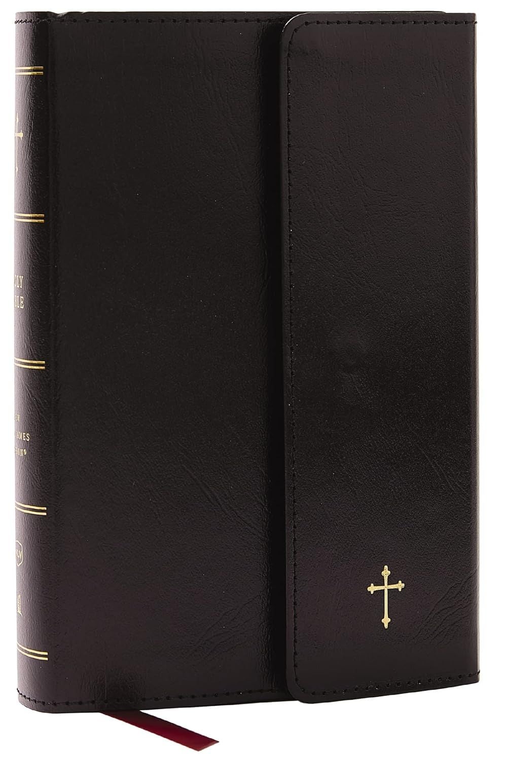NKJV Compact Paragraph-Style Bible w/ 43,000 Cross References, Black Leatherflex Button Snap Flap, Red Letter, Comfort Print: Holy Bible, New King James Version by Thomas Nelson - ISBN: 9781400333325