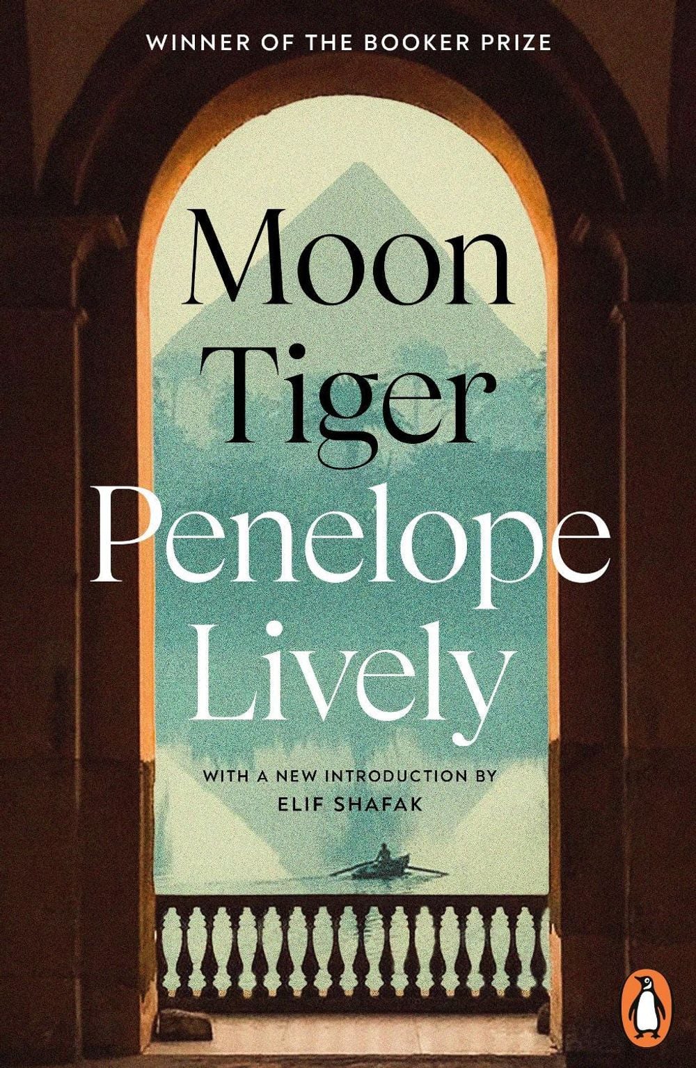 Moon Tiger by Penelope Lively - ISBN: 9781405967006