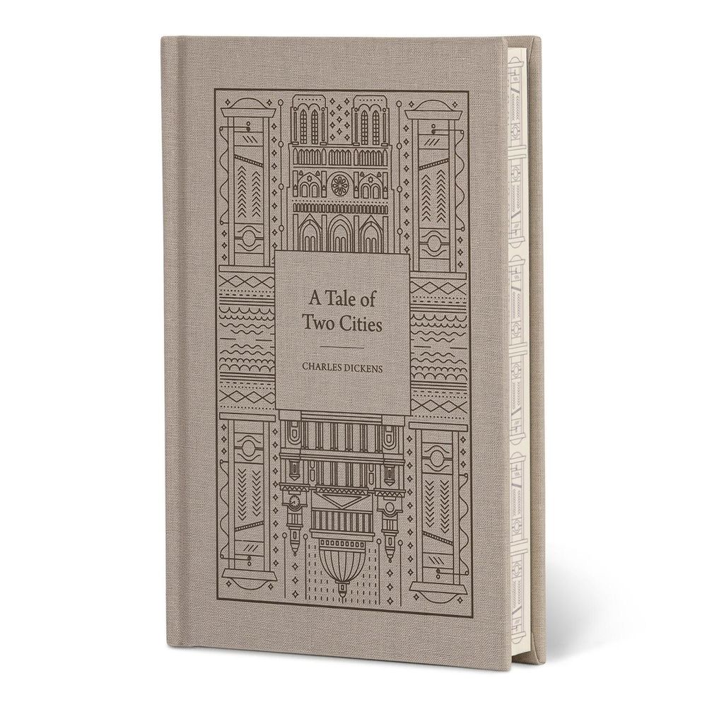 A Tale of Two Cities by Charles Dickens - ISBN: 9781454957546