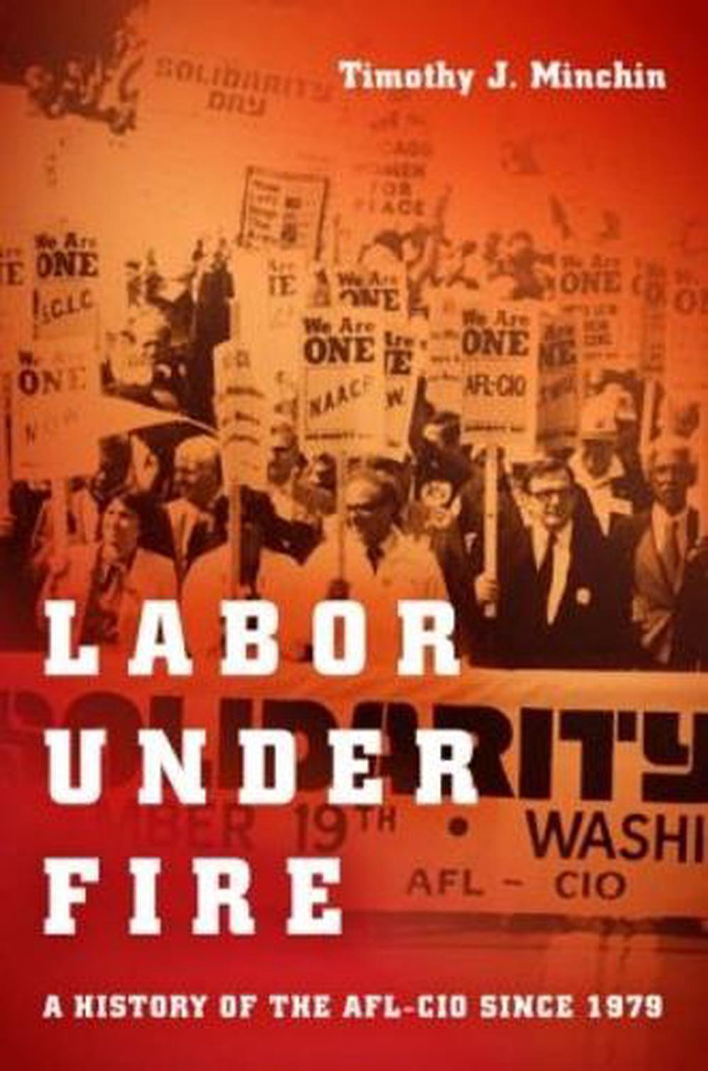Labor Under Fire, 9781469632988