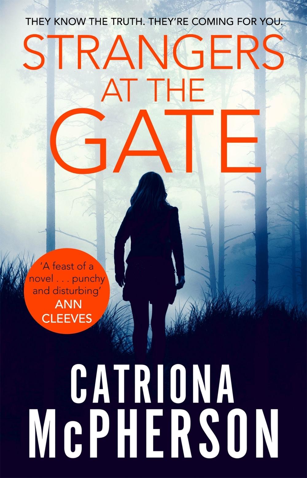 Strangers at the Gate by Catriona McPherson - ISBN: 9781472127839