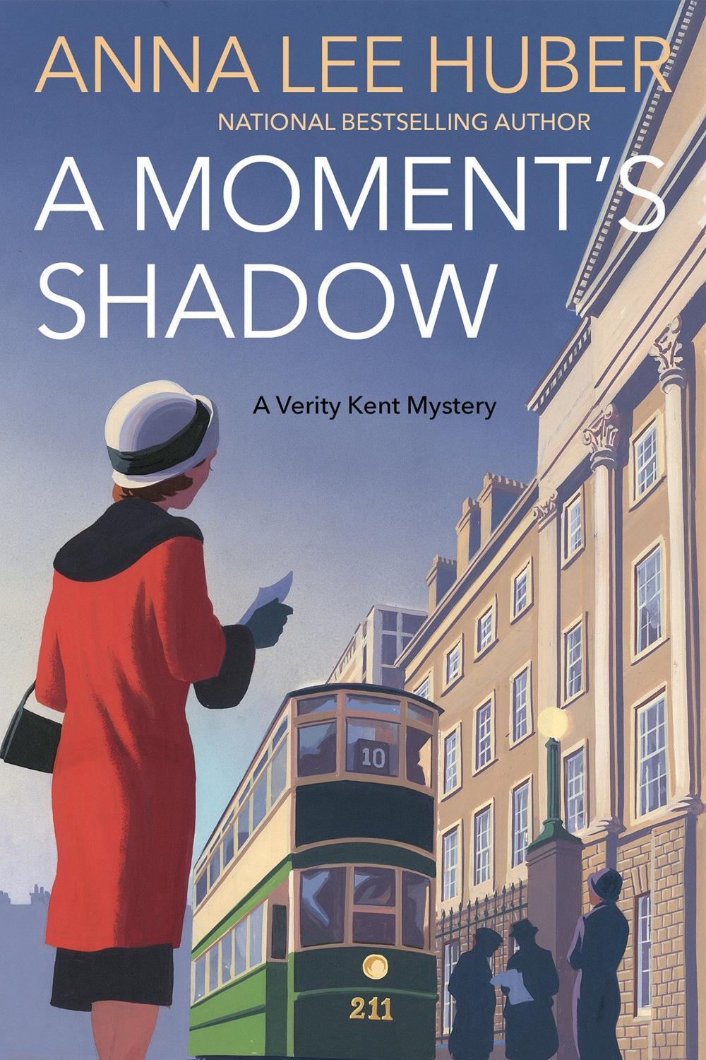 A Moment's Shadow by Anna Lee Huber - ISBN: 9781496740090