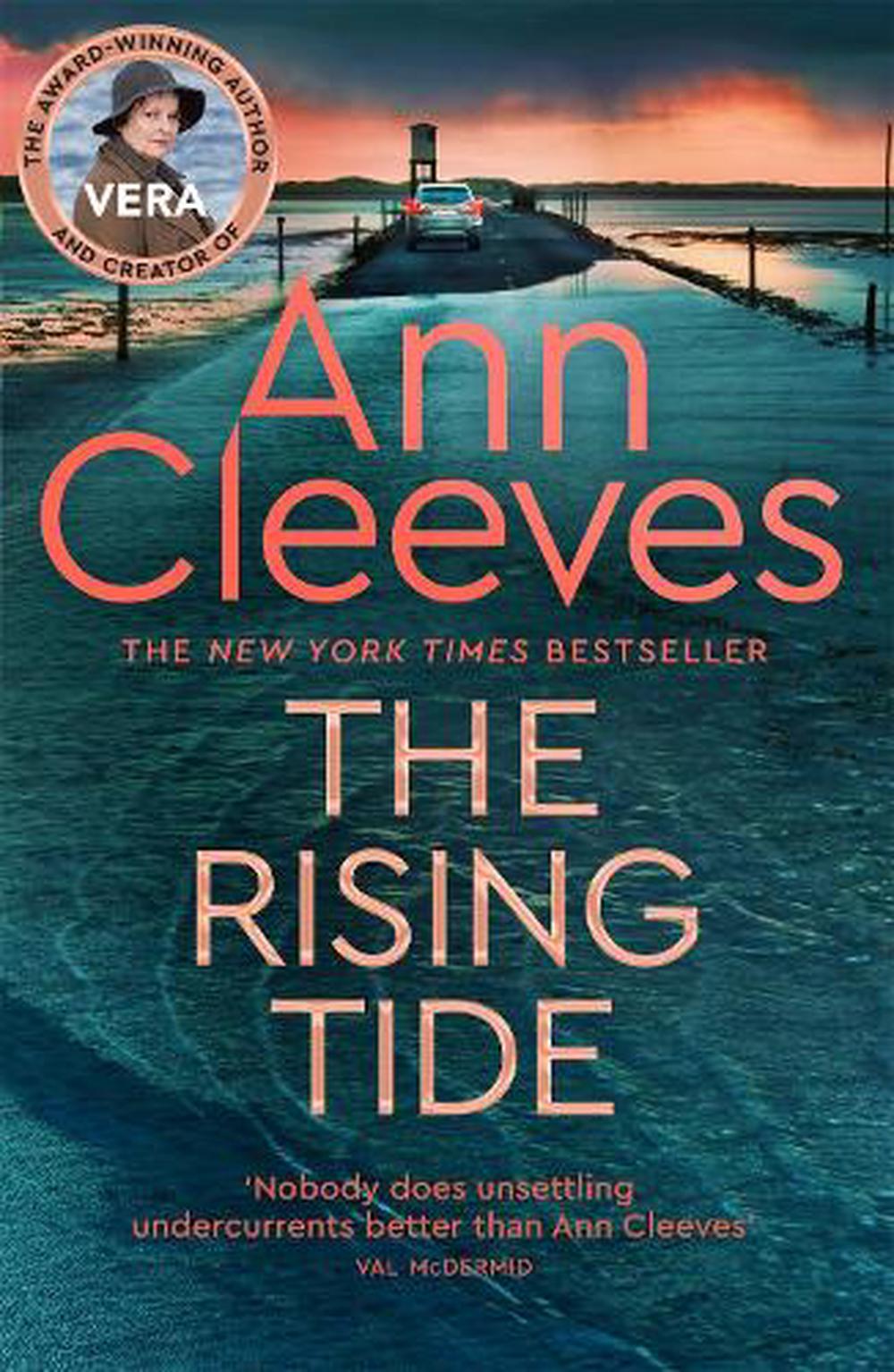 The Rising Tide A Vera Stanhope Novel 10 by Ann Cleeves, Paperback