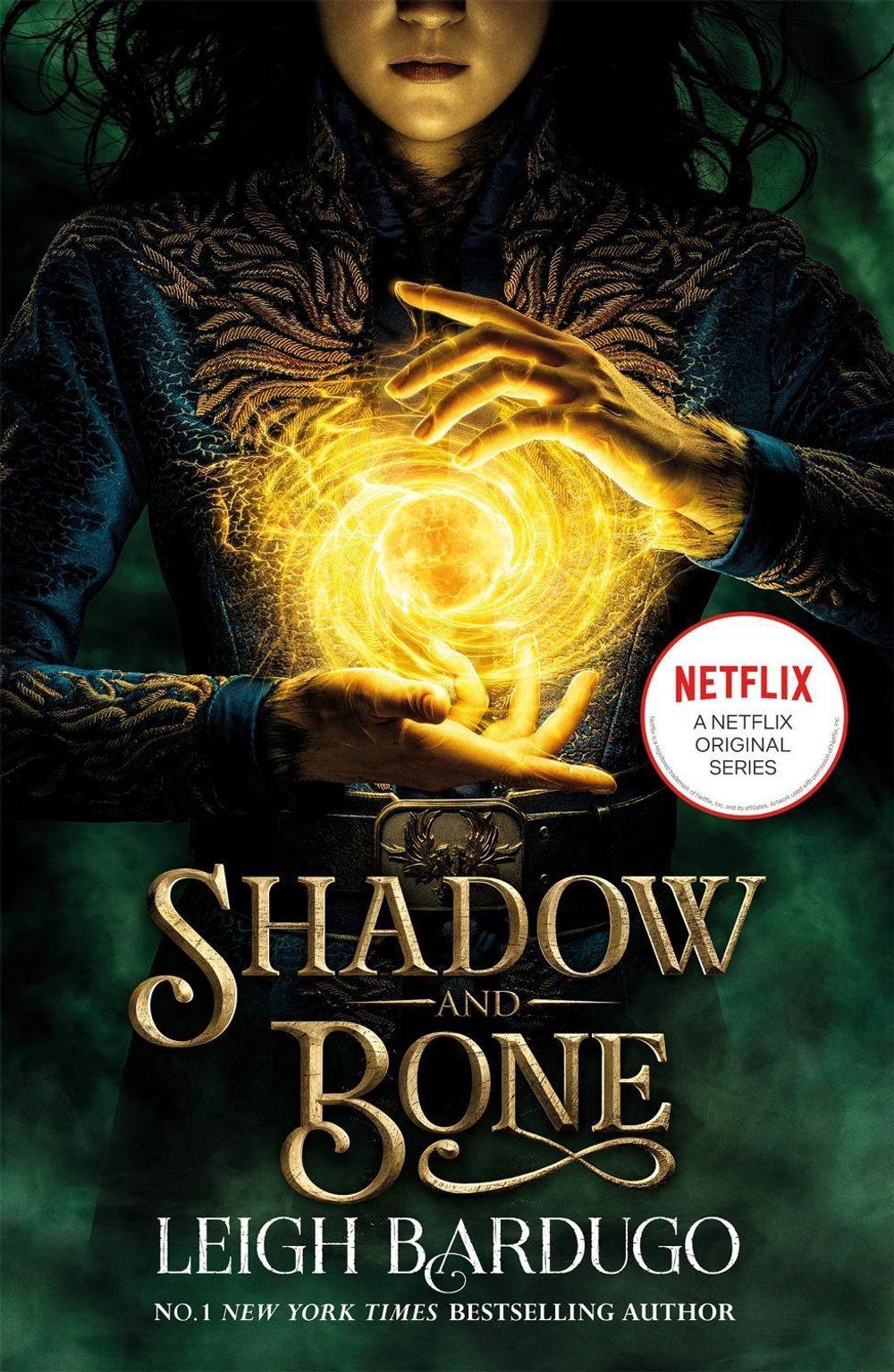 Shadow and Bone (Book 1) by Leigh Bardugo - ISBN: 9781510109063