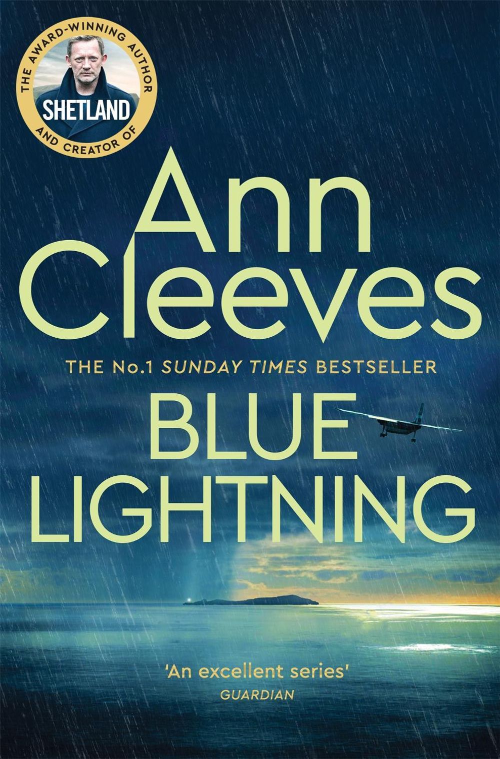Blue Lightning by Ann Cleeves - ISBN: 9781529050219