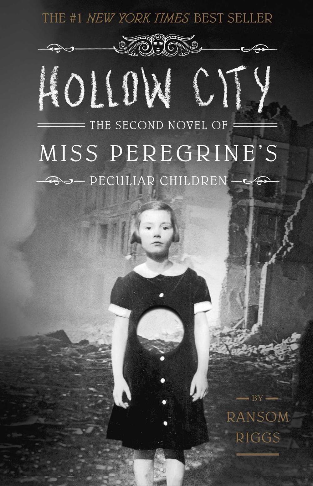 Hollow City by Ransom Riggs - ISBN: 9781594746123