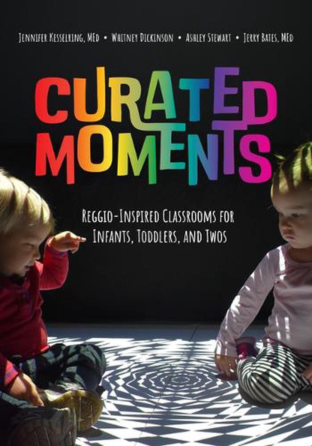 Curated Moments, 9781636501406