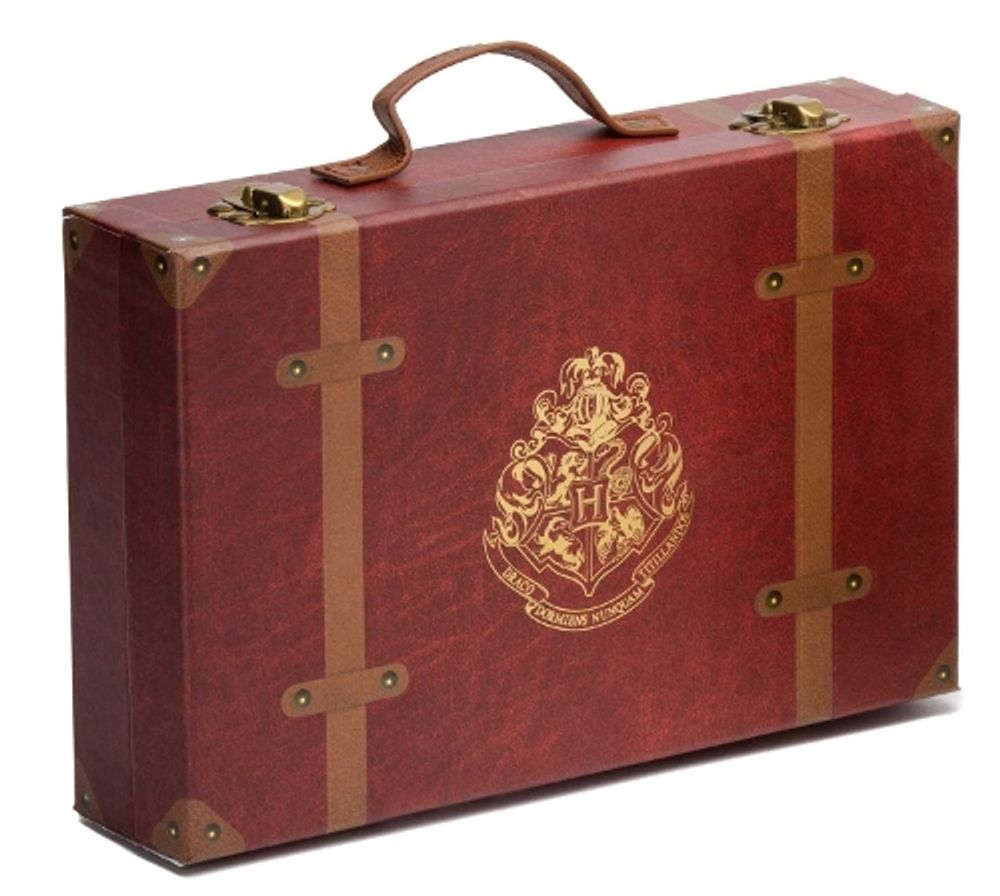 Harry Potter: Platform 9-3/4 Travel Set by Insight Editions - ISBN: 9781647227944