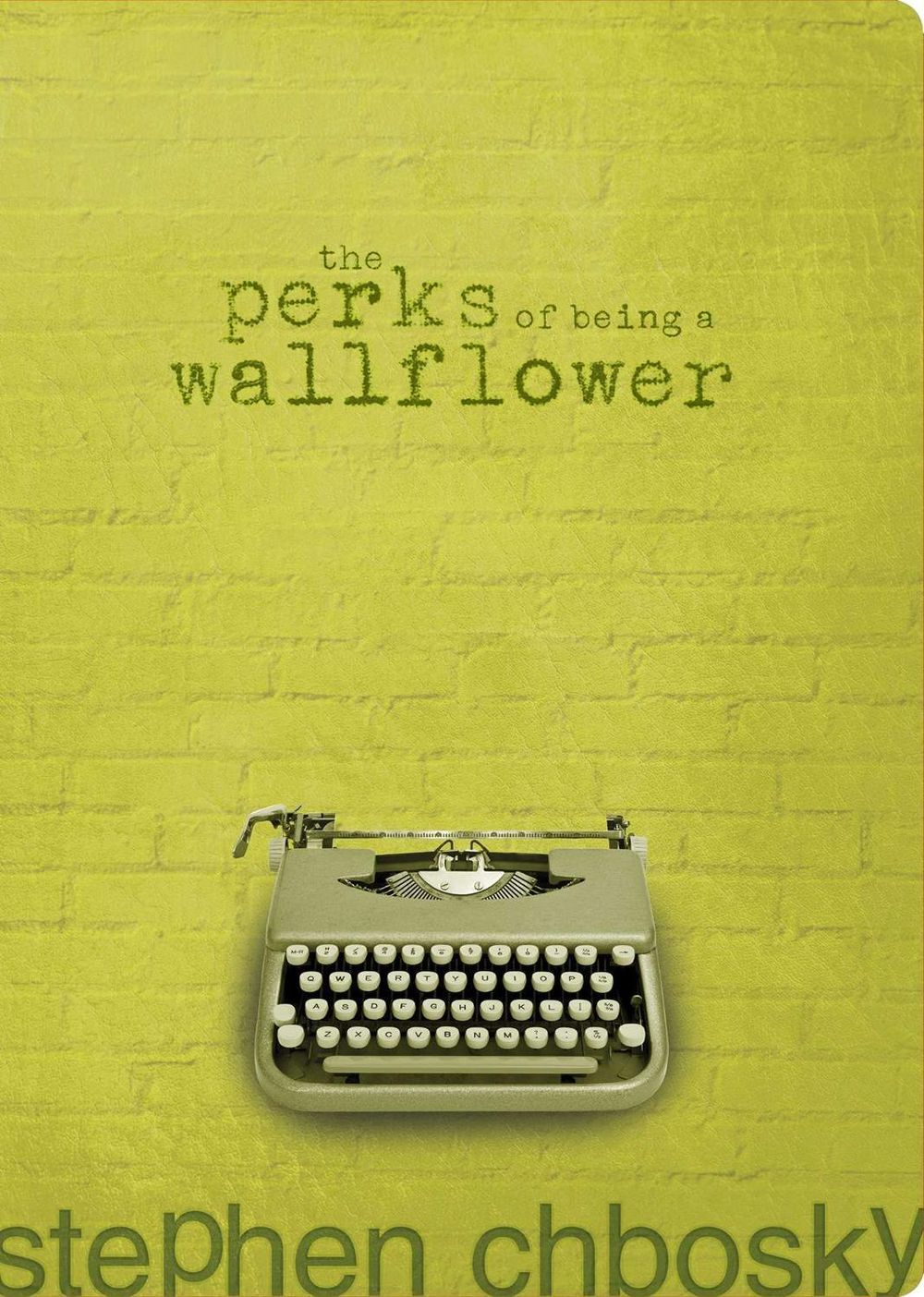The Perks of Being a Wallflower by Stephen Chbosky - ISBN: 9781665982412