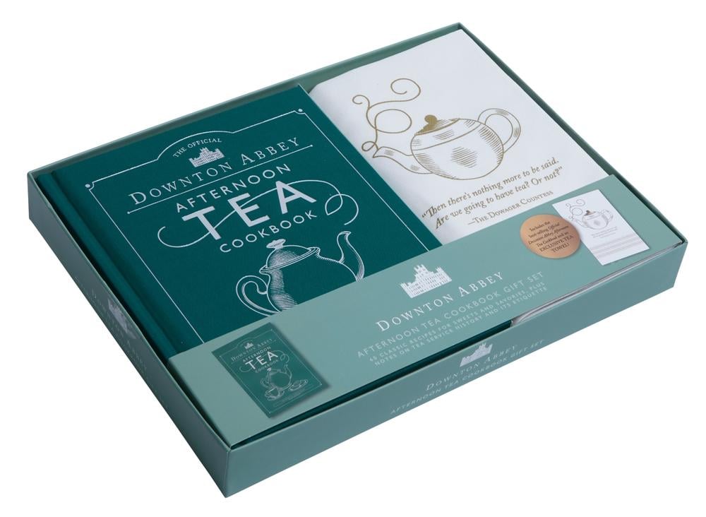 The Official Downton Abbey Afternoon Tea Cookbook Gift Set [book + tea towel] by Downton Abbey - ISBN: 9781681888538