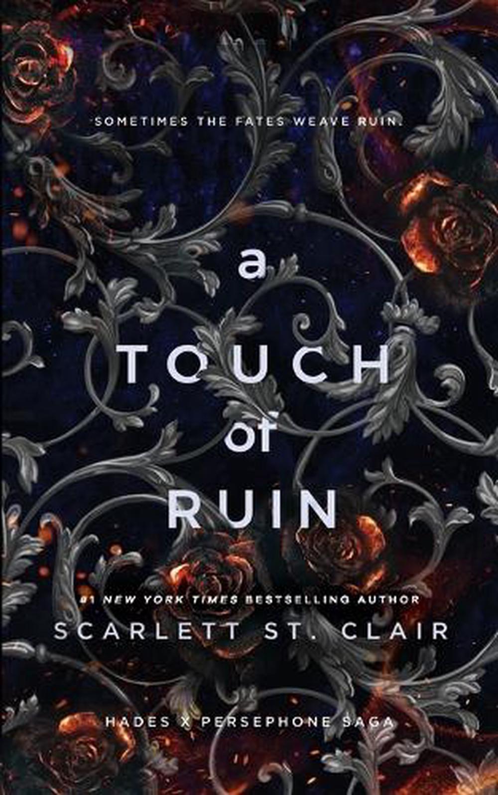 A Touch of Ruin by Scarlett St. Clair - ISBN: 9781728258461