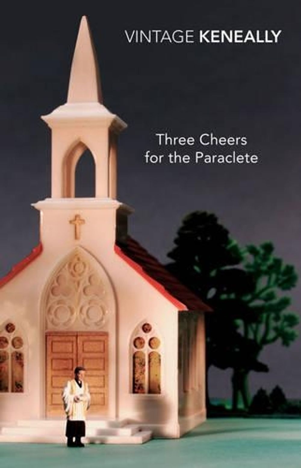 Three Cheers For The Paraclete by Tom Keneally - ISBN: 9781741667608