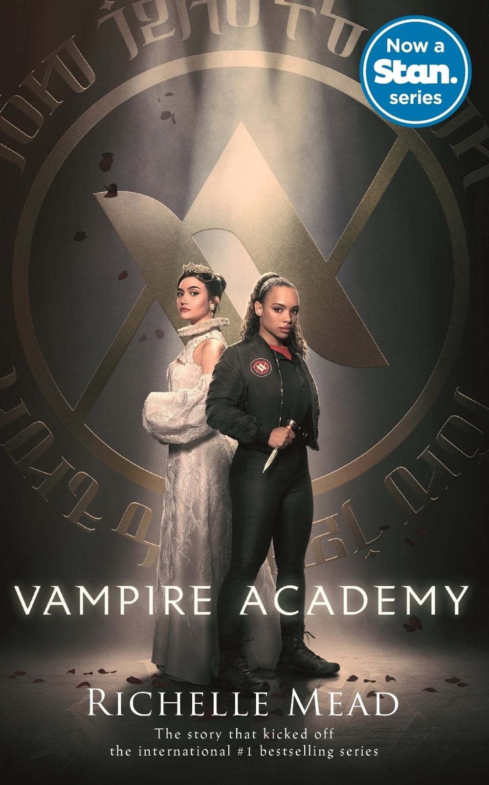 Vampire Academy (book 1) by Richelle Mead - ISBN: 9781761340727