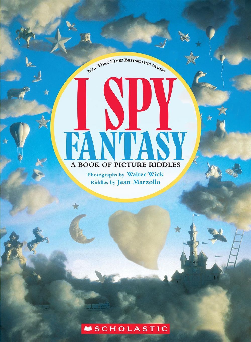 I Spy Fantasy: A Book of Picture Riddles by Jean Marzollo - ISBN: 9781761819575