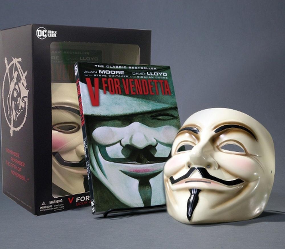 V for Vendetta Book and Mask Set, 9781779511737