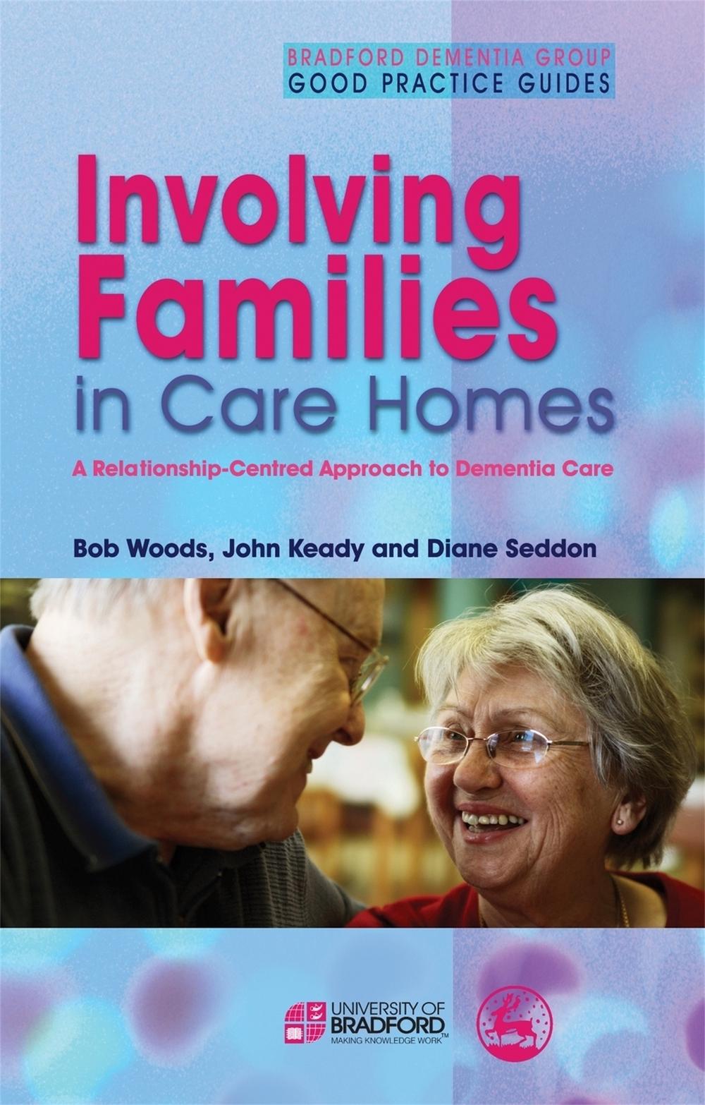 Involving Families in Care Homes, 9781843102298