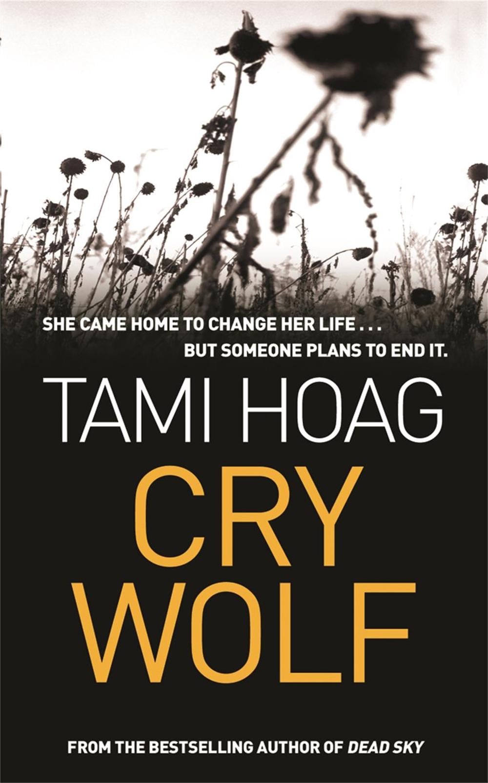 Cry Wolf by Tami Hoag - ISBN: 9781857974782