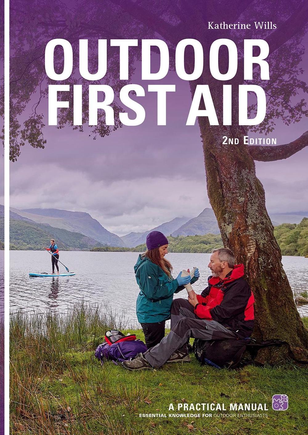 Outdoor First Aid by Katherine Wills - ISBN: 9781906095925