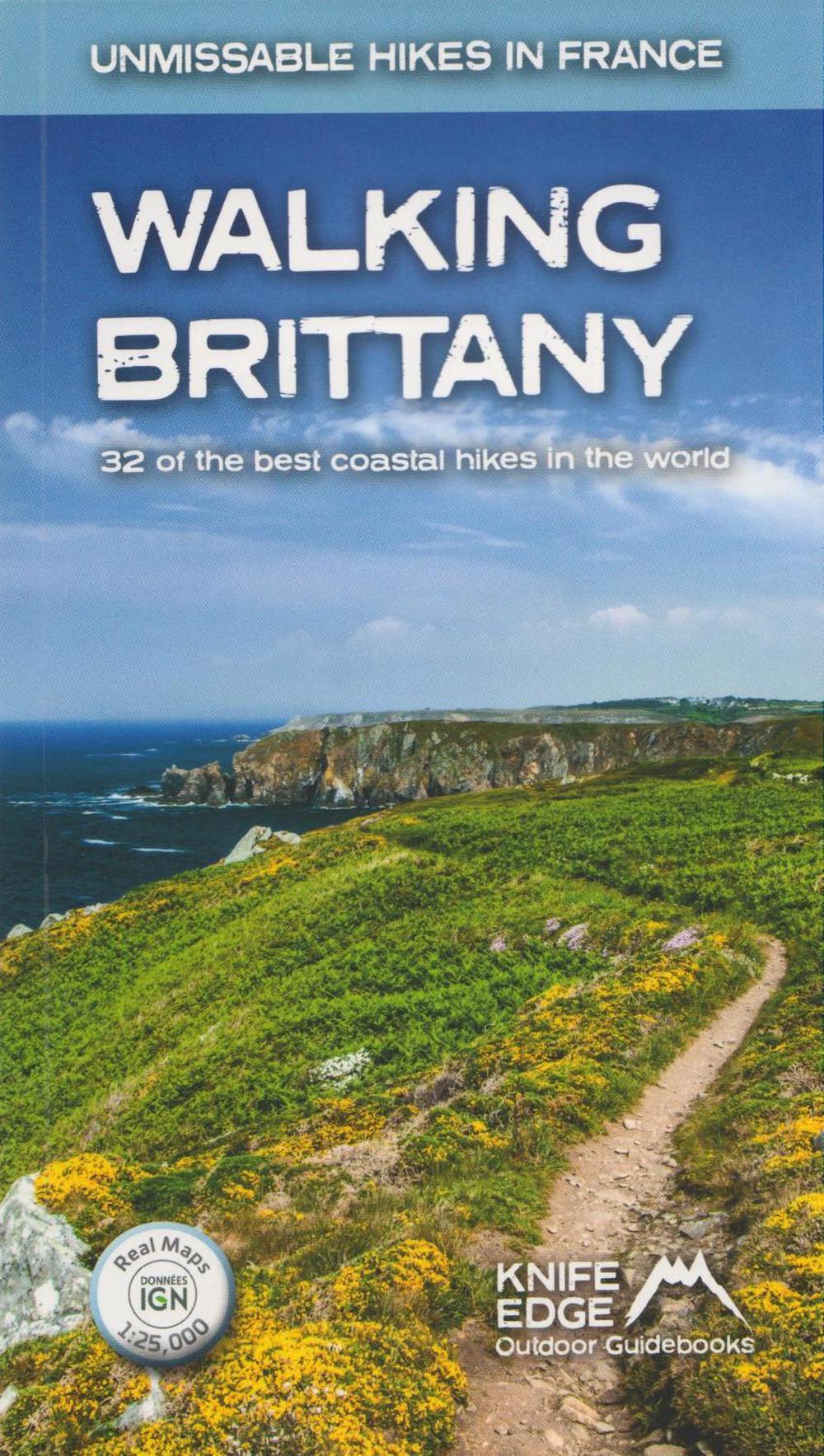 Walking Brittany by Andrew McCluggage - ISBN: 9781912933105