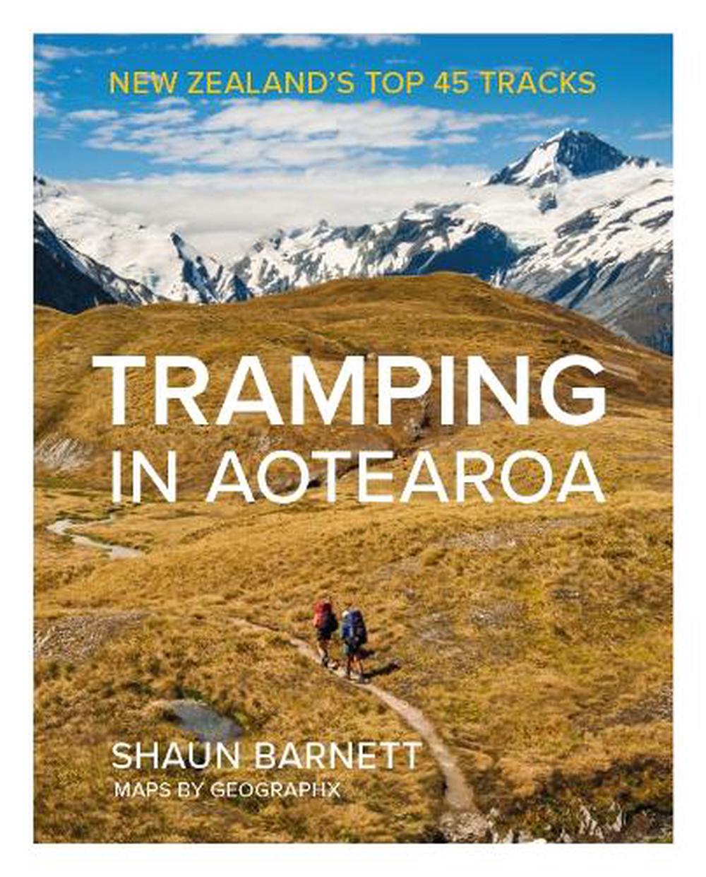Tramping in Aotearoa, 9781988550558