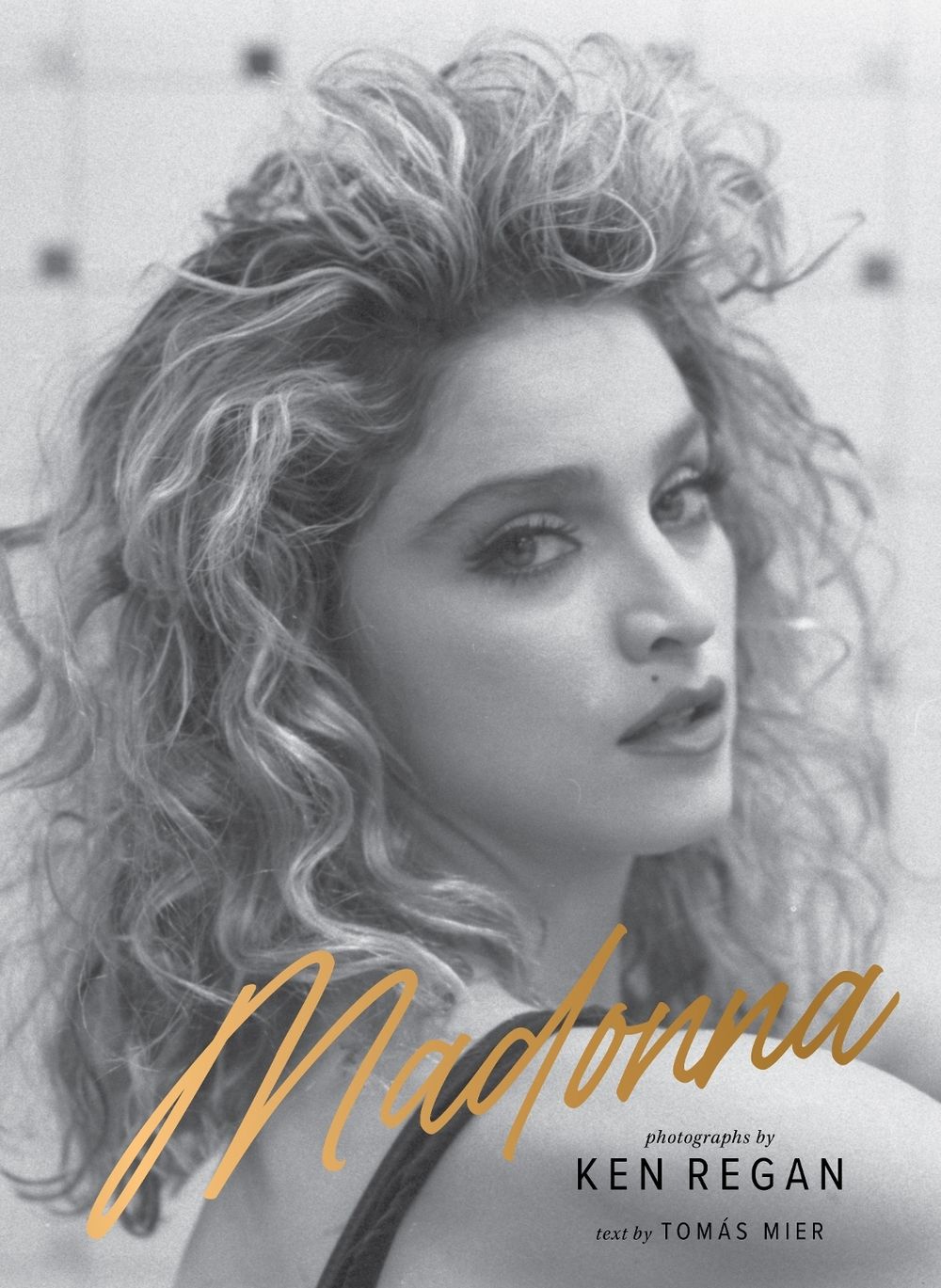 Madonna: Into the Groove by Ken Regan - ISBN: 9798337404783