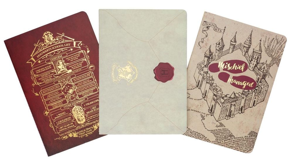 Harry Potter: Welcome to Hogwarts Planner Notebook Collection (Set of 3) by Insight Editions - ISBN: 9798886631418