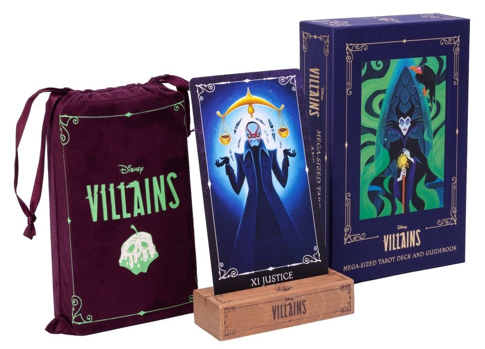 Mega-Sized Tarot: Disney Villains Tarot Deck and Guidebook by Insight Editions - ISBN: 9798886633474