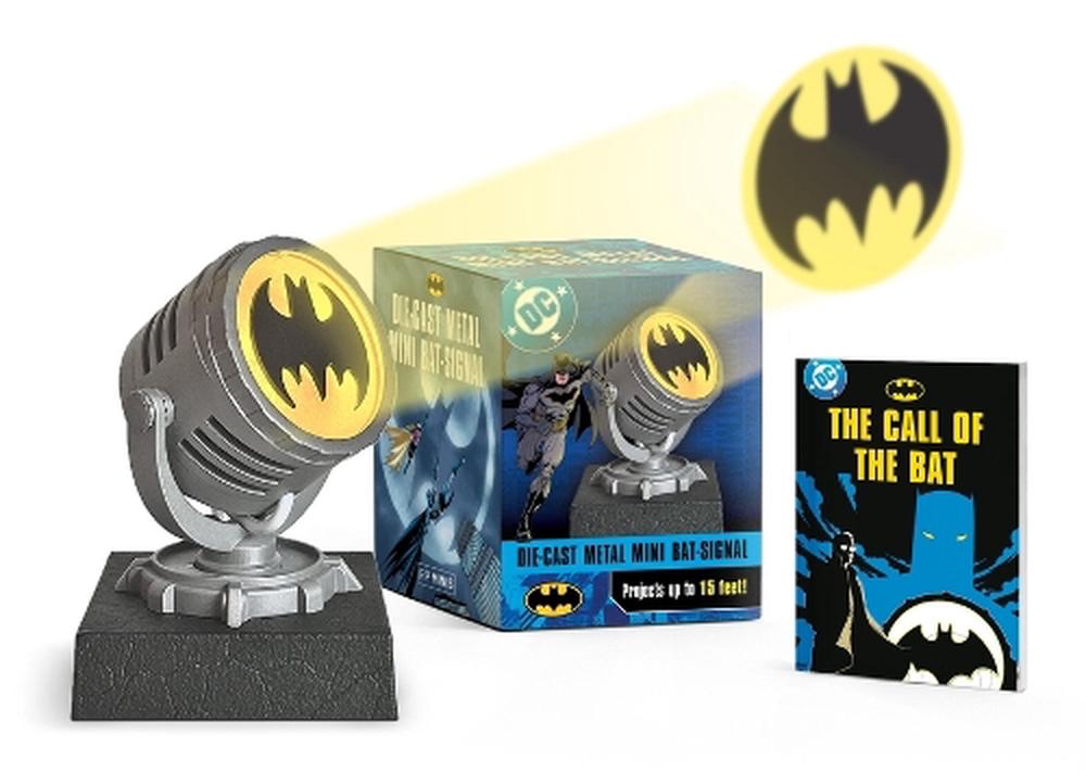 Batman: Die-Cast Metal Mini Bat-Signal, 9798894142265