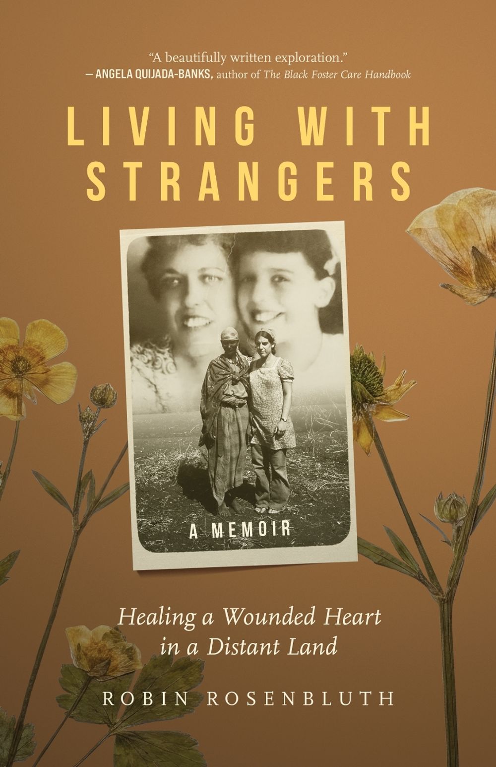 Living with Strangers by Robin Rosenbluth - ISBN: 9798896361886
